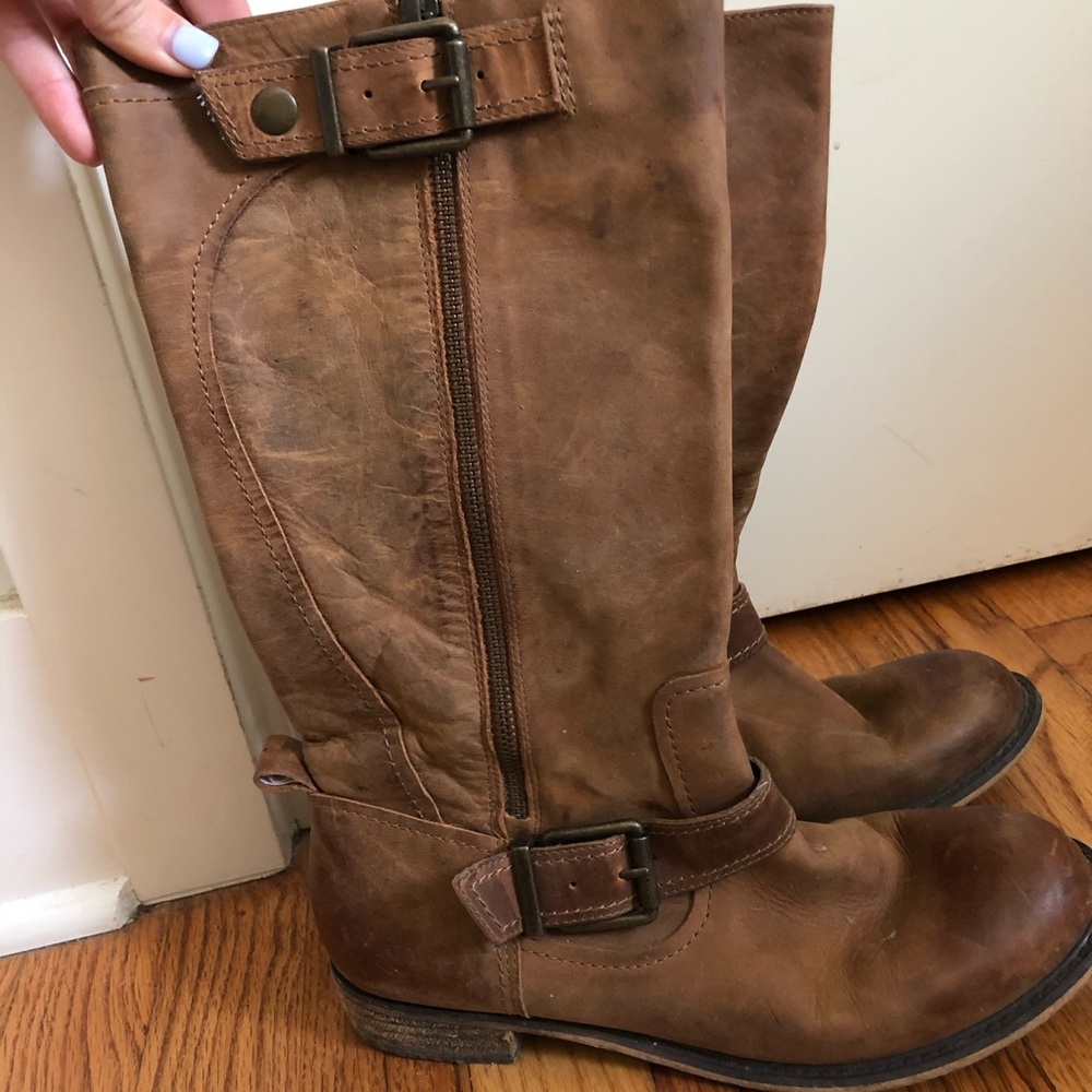 Gianni Bini Leather midi boots